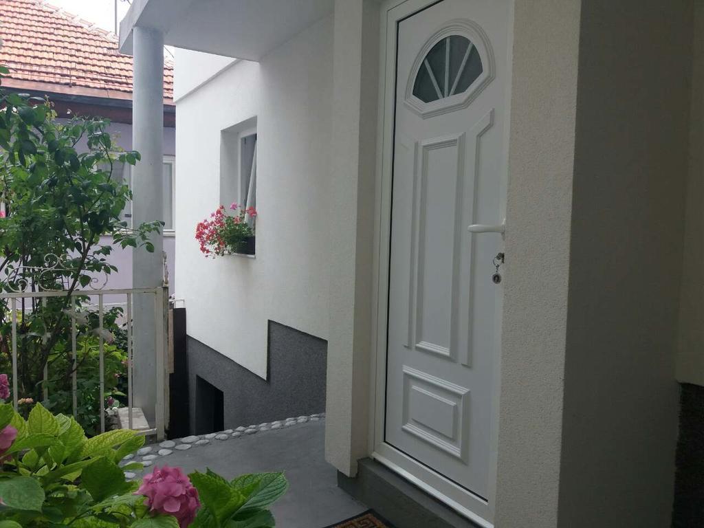 Apartman Lokum SJJ Esterno foto